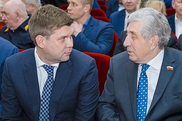 Альберт Юмадилов официально вступил в должность главы Оренбурга